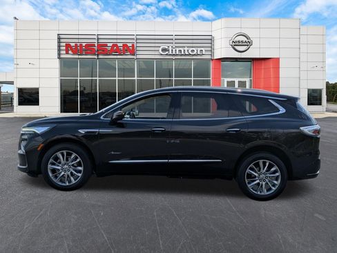 Used 2023 Buick Enclave Avenir w/ Avenir Technology Package AWD/4WD image 6