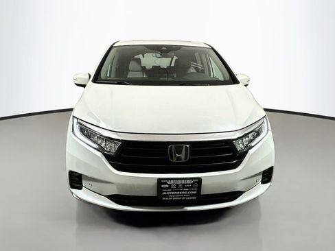 Used 2023 Honda Odyssey Touring image 2