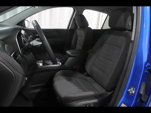 Used 2024 Chevrolet Equinox LT AWD/4WD image 5