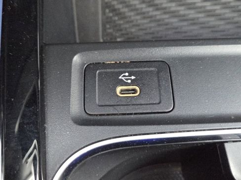 Used 2024 Mercedes-Benz GLB 250 GLB 250 image 29