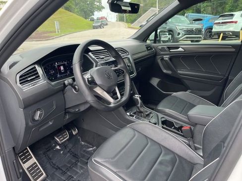 Used 2024 Volkswagen Tiguan SEL R-Line AWD/4WD image 6