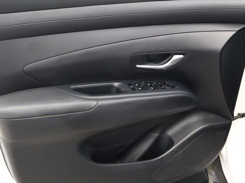 Certified 2025 Hyundai Santa Cruz SEL FWD image 16