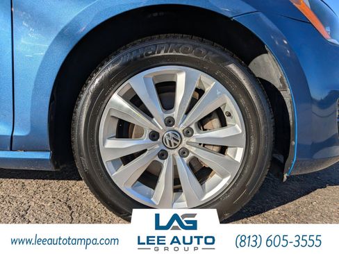 Used 2015 Volkswagen Golf TDI S image 10