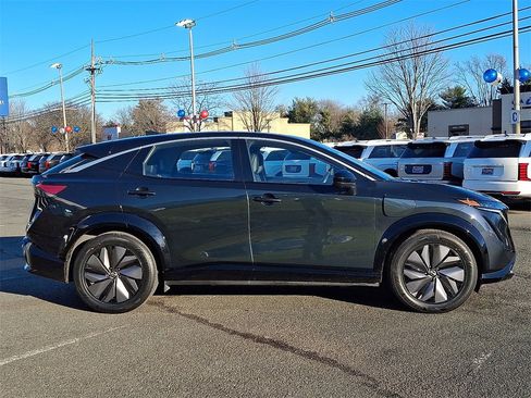 Used 2024 Nissan Ariya FWD image 8