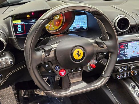 Used 2022 Ferrari Portofino M RWD image 37