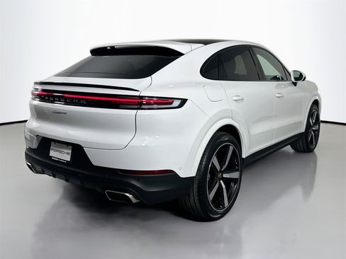 Certified 2025 Porsche Cayenne Coupe image 7