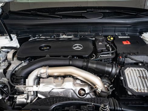 Certified 2024 Mercedes-Benz GLB 250 4MATIC image 36