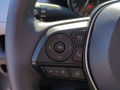 Used 2025 Toyota RAV4 XLE w/ Convenience Package FWD image 18