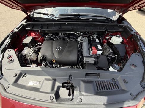 Used 2022 Toyota Highlander XLE FWD image 24