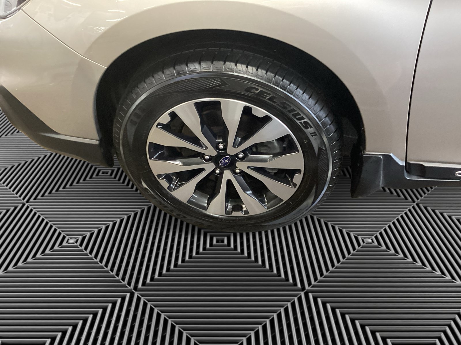 Used 2017 Subaru Outback 2.5i Limited AWD/4WD image 14