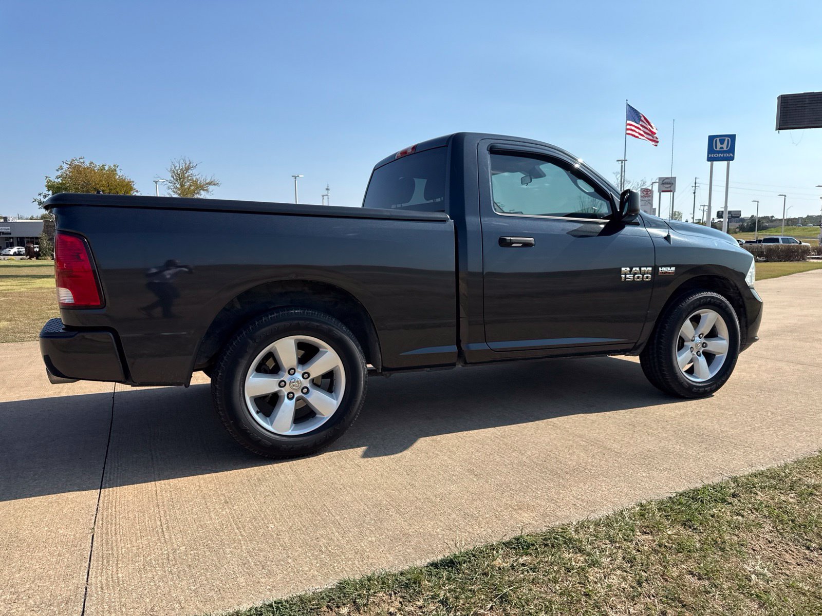 Used 2013 RAM 1500 Express RWD image 11