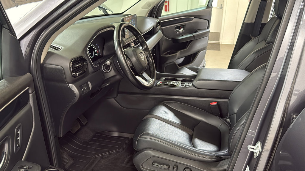 Used 2025 Honda Pilot EX-L image 14