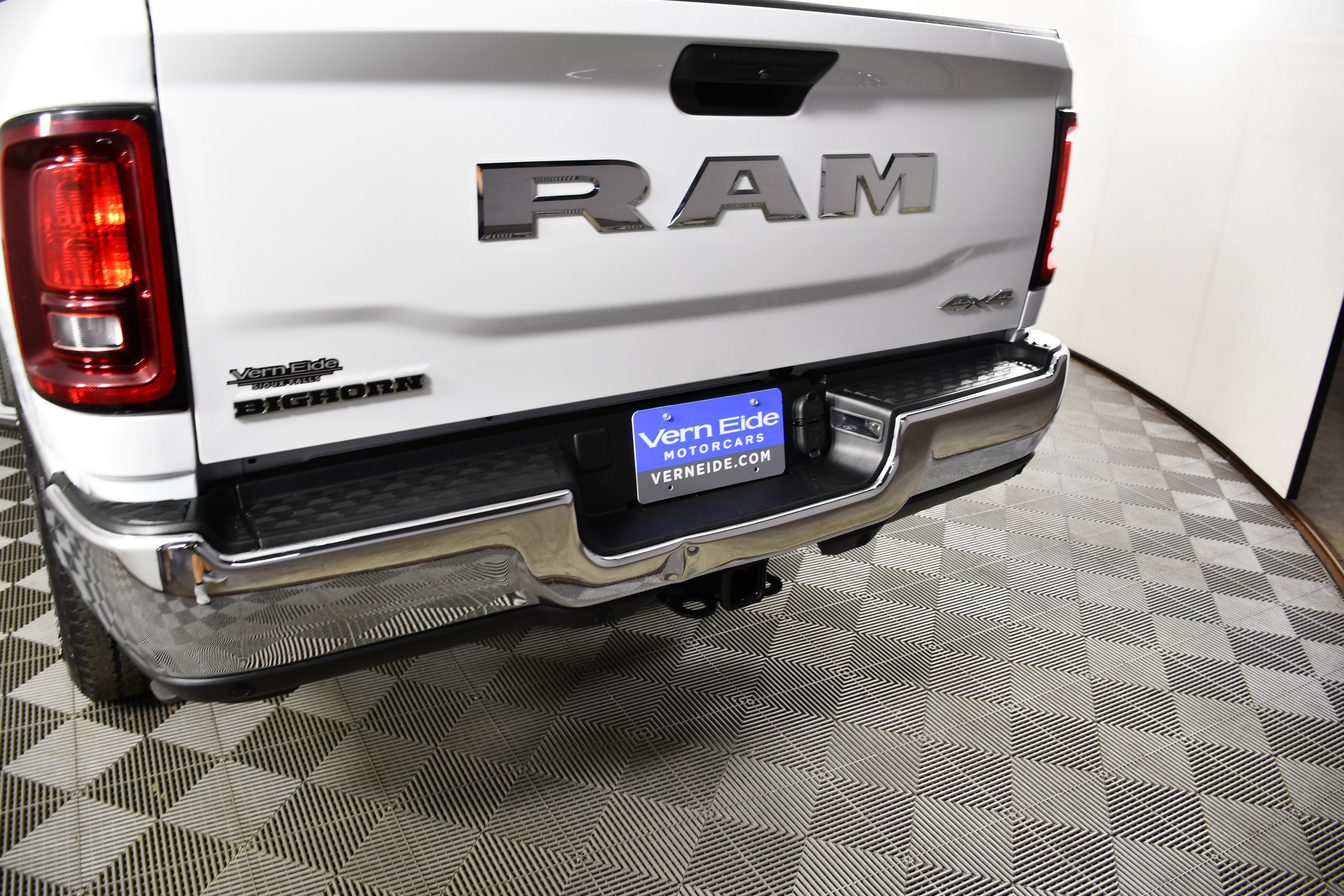 Used 2025 RAM 2500 Big Horn AWD/4WD image 15