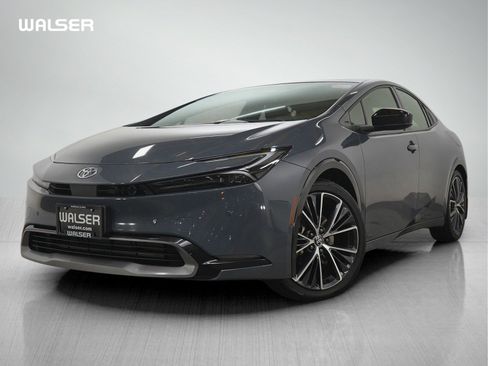 Used 2024 Toyota Prius XLE image 1