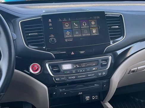 Used 2019 Honda Pilot Touring image 9