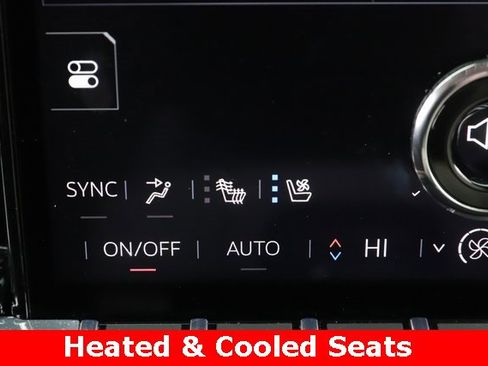 Used 2025 GMC Yukon Denali w/ Sun & Power Step Package image 4