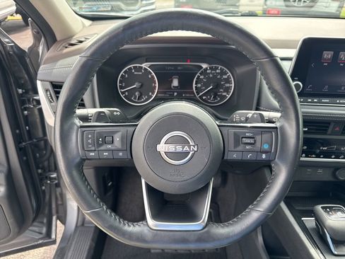 Used 2023 Nissan Rogue SV w/ SV Premium B Package FWD image 44