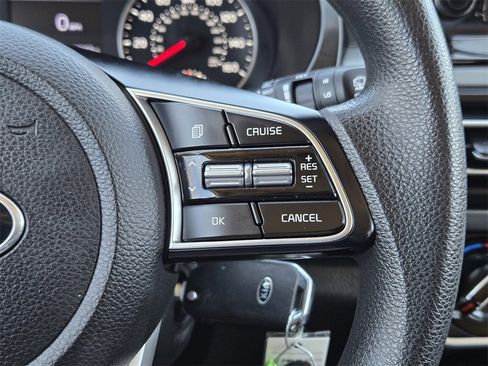 Certified 2021 Kia Seltos LX image 28