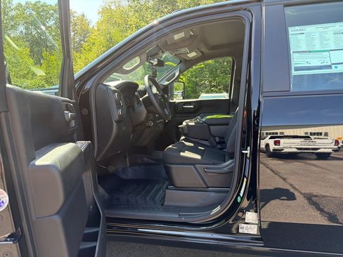 New 2026 GMC Sierra 2500 Pro w/ X31 Off-Road Package AWD/4WD image 10