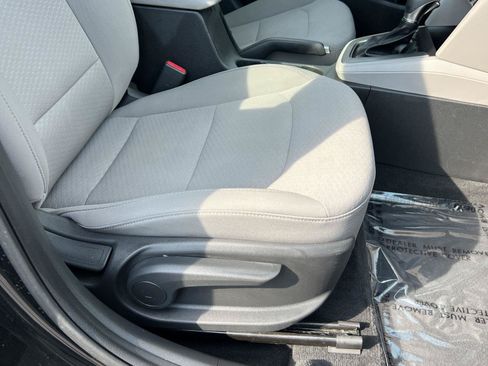 Used 2020 Hyundai Elantra SEL FWD image 18