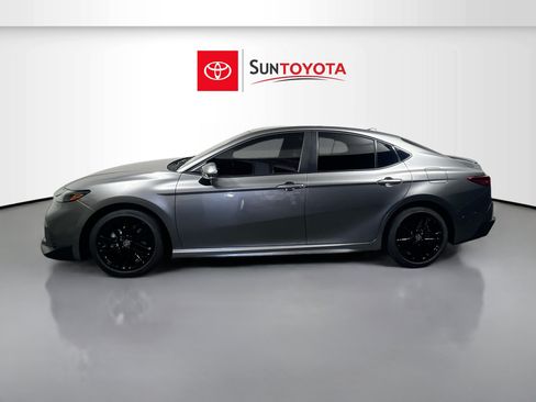 Used 2026 Toyota Camry SE FWD image 7