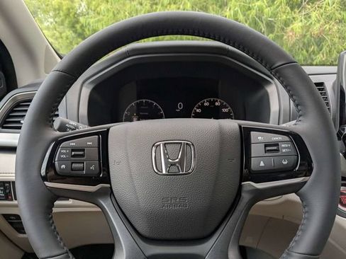 New 2026 Honda Odyssey EX-L image 24