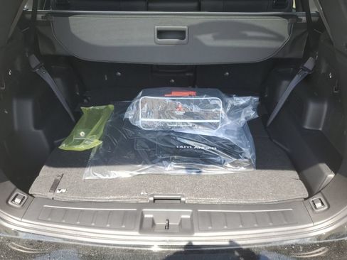 New 2026 Mitsubishi Outlander LE AWD/4WD image 25