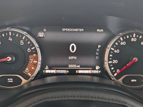 Used 2022 Jeep Renegade Trailhawk AWD/4WD image 11
