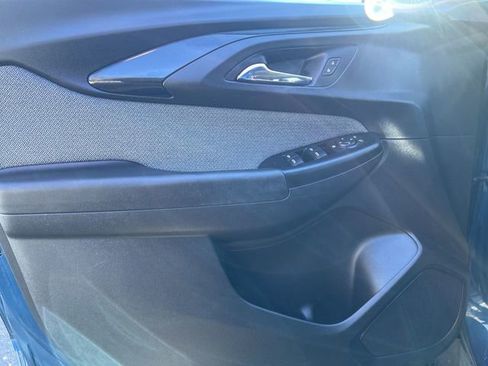 Used 2021 Chevrolet TrailBlazer LT w/ Convenience Package image 21