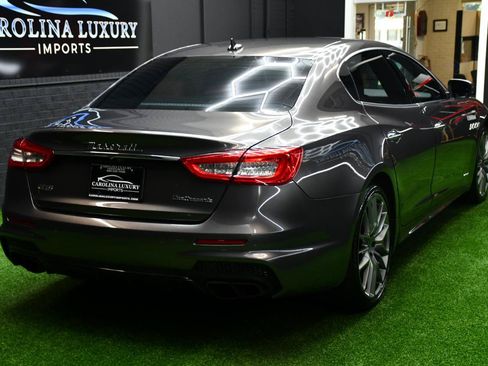 Used 2017 Maserati Quattroporte GTS GranSport RWD image 13