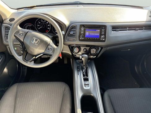 Used 2017 Honda HR-V LX image 11