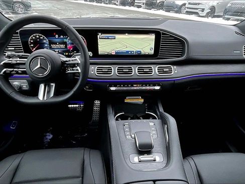 New 2025 Mercedes-Benz GLS 450 4MATIC image 5