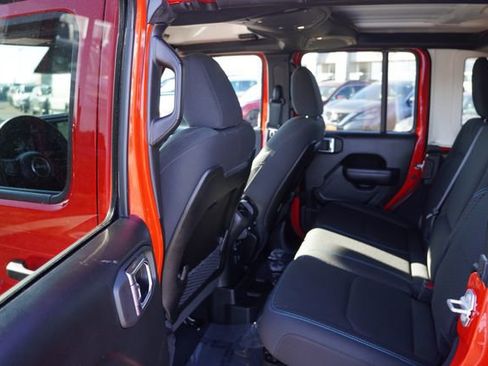 Certified 2025 Jeep Wrangler Unlimited Rubicon 4xe w/ Safety Group image 16