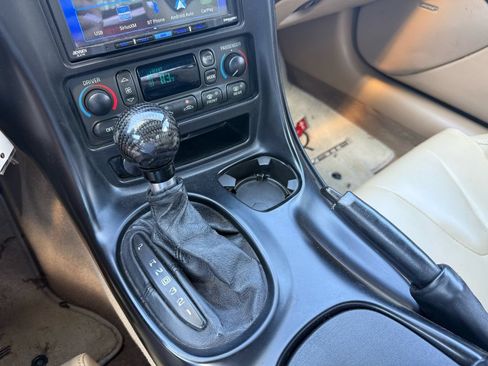 Used 2002 Chevrolet Corvette Convertible w/ Preferred Equipment Group2 RWD image 12