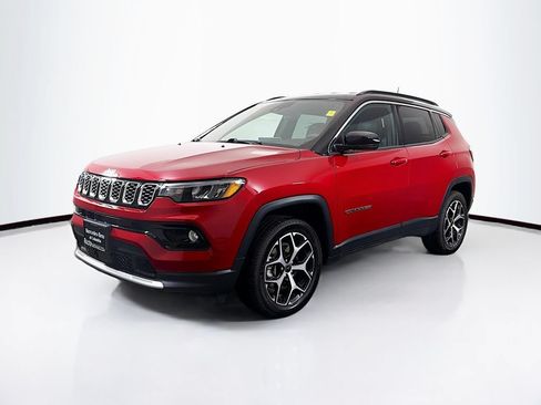 Used 2025 Jeep Compass Limited AWD/4WD image 3