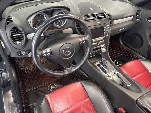 Used 2005 Mercedes-Benz SLK 55 AMG image 45