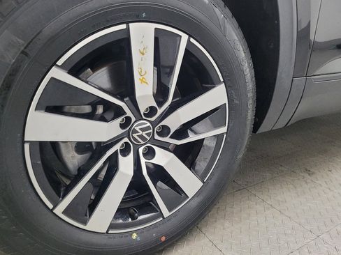 Used 2023 Volkswagen Atlas SE image 31