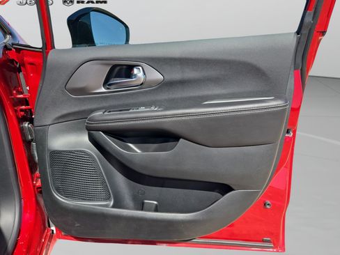 New 2026 Chrysler Pacifica Select w/ S Appearance Package FWD image 65