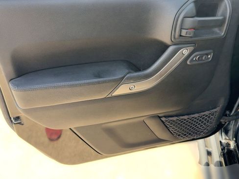 Used 2016 Jeep Wrangler Unlimited Sport image 25