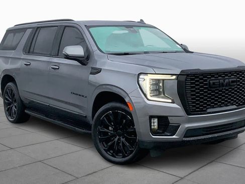 Used 2021 GMC Yukon XL Denali image 3