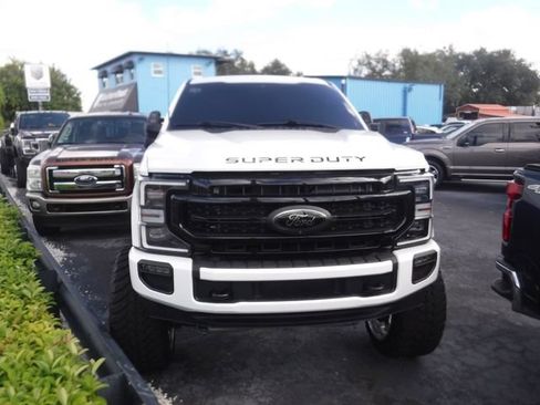 Used 2022 Ford F250 Lariat w/ Black Appearance Package AWD/4WD image 4