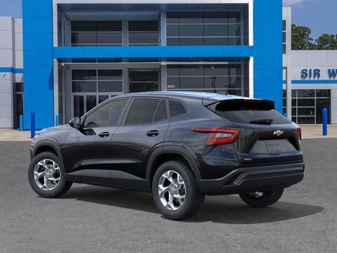 New 2026 Chevrolet Trax LS w/ LS Convenience Package image 3