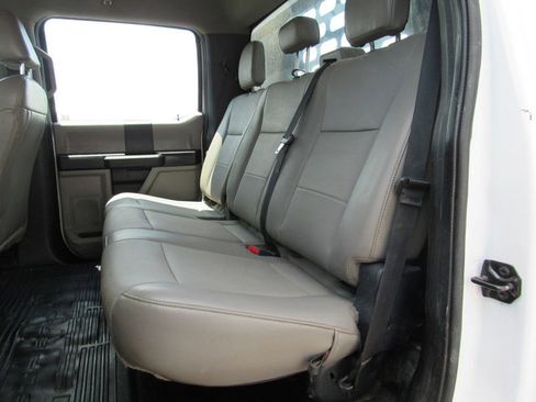 Used 2020 Ford F550 2WD Crew Cab Super Duty image 28