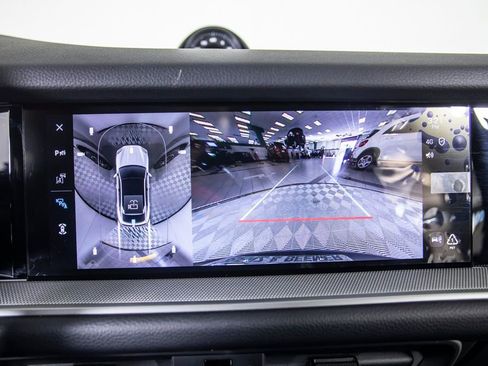 Used 2024 Porsche Cayenne Coupe image 37