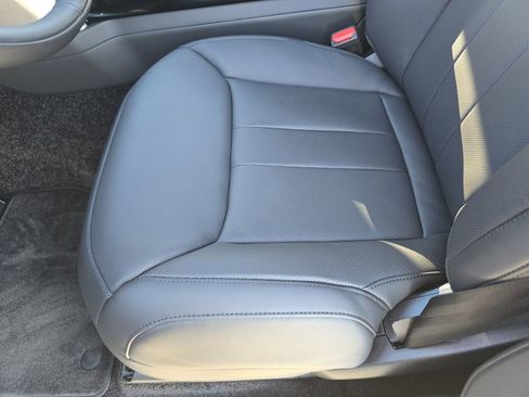 New 2026 Land Rover Range Rover SE image 30