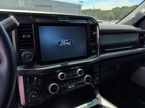 Used 2025 Ford F250 Lariat w/ Lariat Ultimate Package AWD/4WD image 9