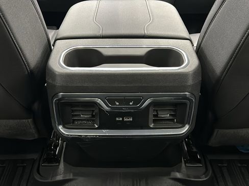 Used 2023 GMC Sierra 1500 SLT image 39