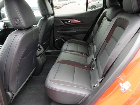 Used 2026 Chevrolet Equinox EV RS FWD image 18