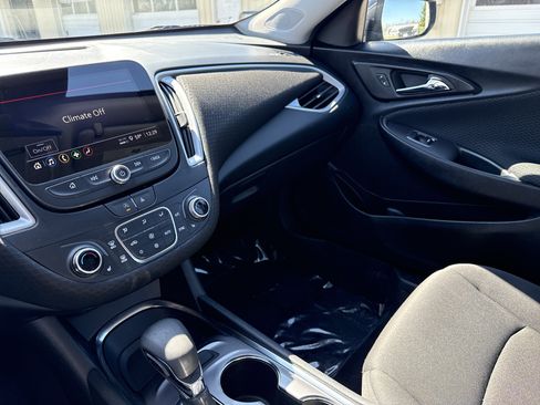 Used 2023 Chevrolet Malibu LT image 33