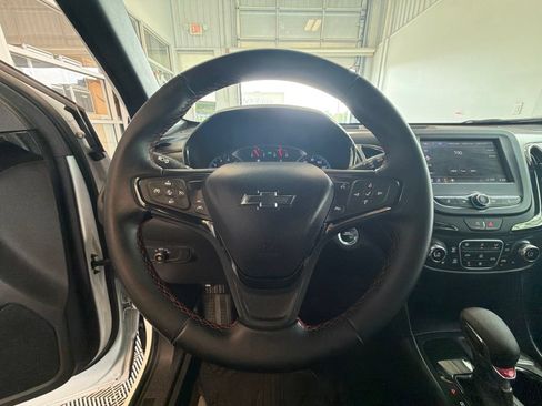 Used 2024 Chevrolet Equinox RS w/ LPO, Floor Liner Package FWD image 19